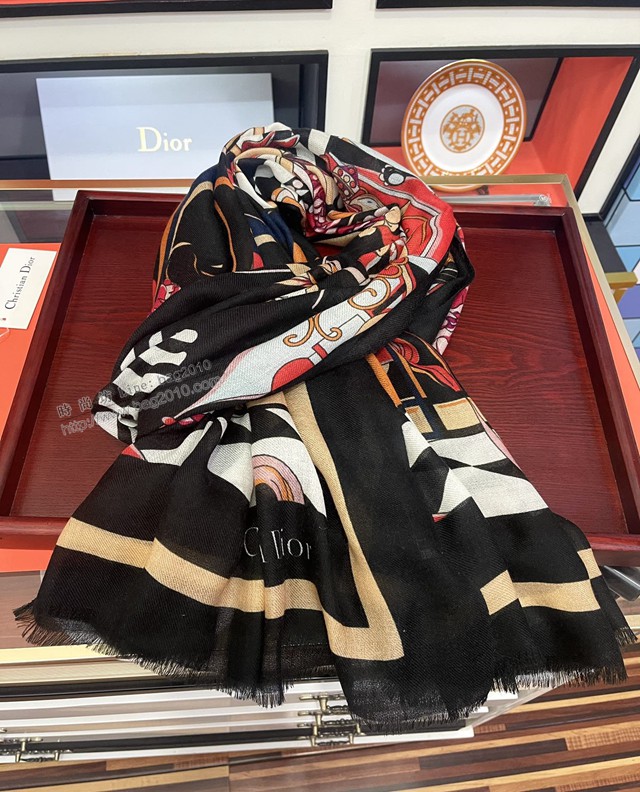 Dior秋冬新款女士羊絨披肩圍巾 迪奧戒指絨長巾  mmj1202